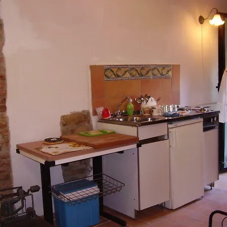 Дом отдыха Abruzzocasacampagna - Monolocale Con Mini-cucina, Giardino E Parcheggio Collecorvino