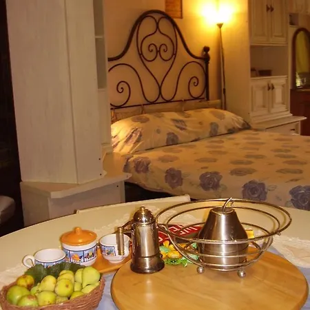 Abruzzocasacampagna - Monolocale Con Mini-cucina, Giardino E Parcheggio Дом отдыха Collecorvino